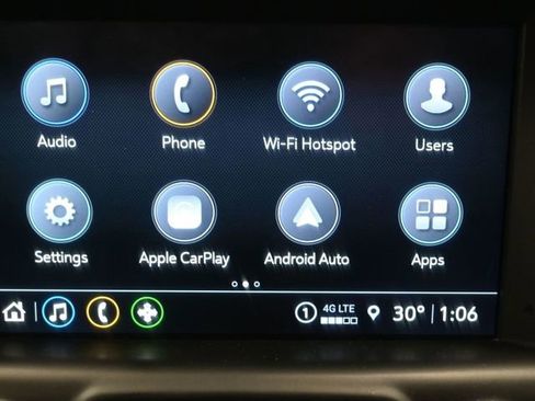 Used 2023 GMC Terrain SLT image 18