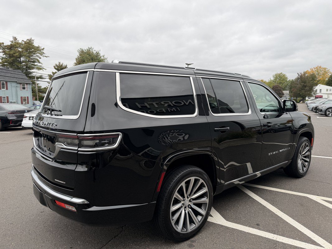 Used 2022 Jeep Grand Wagoneer Series II w/ Convenience Group III AWD/4WD image 8