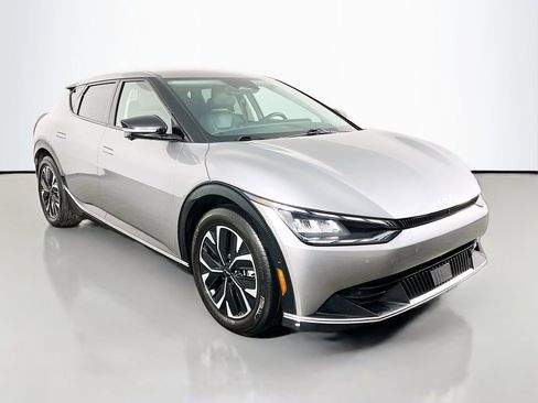 Used 2023 Kia EV6 Wind w/ Wind Technology Package AWD/4WD image 4