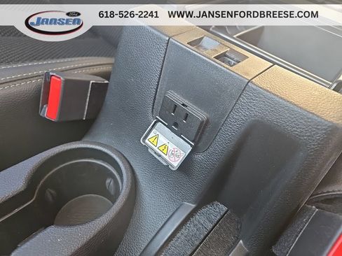 Used 2017 Jeep Wrangler Unlimited Sahara AWD/4WD image 38