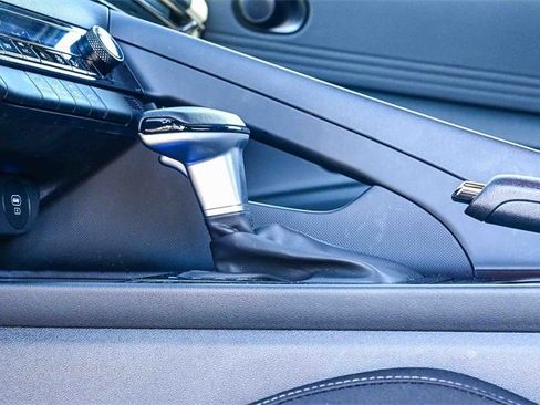 Certified 2025 Hyundai Elantra Sport image 23