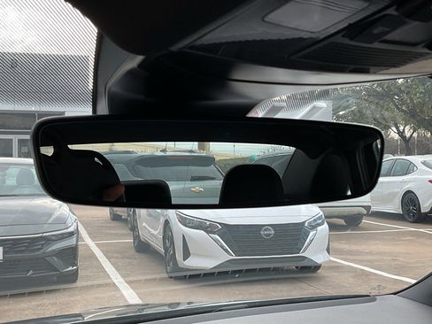 Used 2025 Volkswagen Jetta Sport image 27