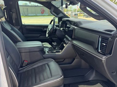 Used 2023 GMC Sierra 1500 AT4X AWD/4WD image 13