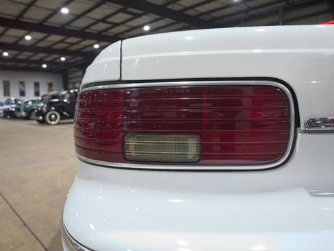 Used 1996 Chevrolet Impala SS RWD image 34