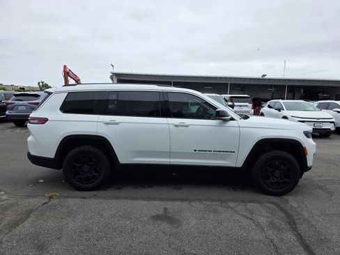 Used 2023 Jeep Grand Cherokee L Limited w/ Luxury Tech Group II AWD/4WD image 8