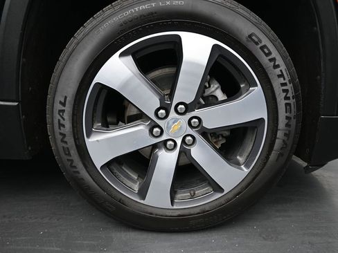 Used 2023 Chevrolet Traverse LT w/ LT Premium Package image 10