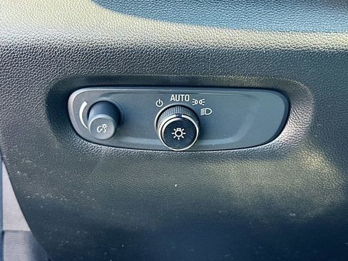 Used 2023 Chevrolet Traverse LS w/ Safety Package FWD image 10