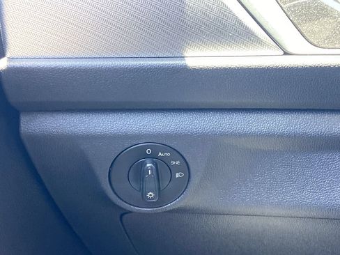 Used 2019 Volkswagen Jetta SE FWD image 13