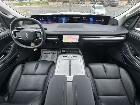 New 2025 Lincoln Navigator L Reserve AWD/4WD image 21