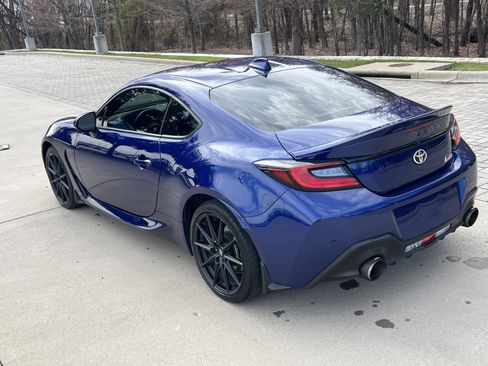 Used 2023 Toyota GR86 Premium image 8