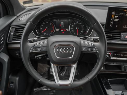 Used 2023 Audi Q5 2.0T Premium w/ Convenience Package image 28