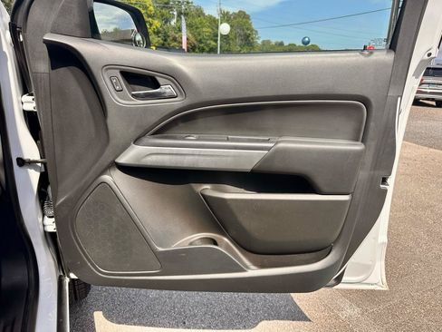 Used 2022 Chevrolet Colorado LT w/ Fleet Safety Package RWD image 32