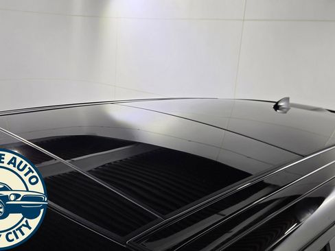 Used 2019 Land Rover Range Rover Sport HSE image 10