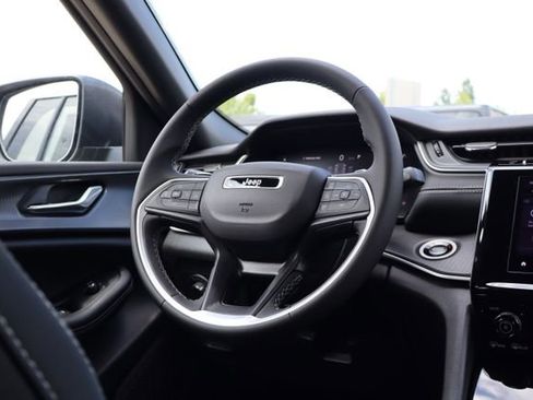 New 2026 Jeep Grand Cherokee Laredo AWD/4WD image 36