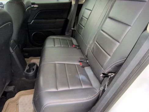 Used 2015 Jeep Patriot High Altitude FWD image 20
