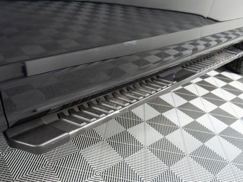 Used 2017 Ford F150 Lariat image 28