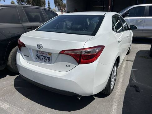 Used 2017 Toyota Corolla LE w/ Carpet Mat Package (TMS) FWD image 3