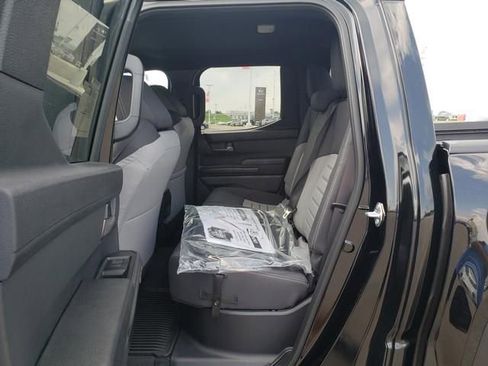 New 2025 Toyota Tacoma TRD Off-Road AWD/4WD image 12