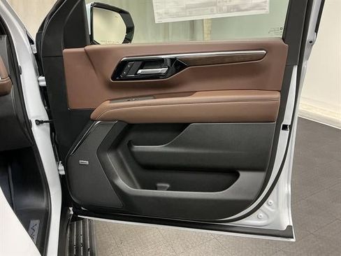New 2026 Chevrolet Suburban High Country AWD/4WD image 46