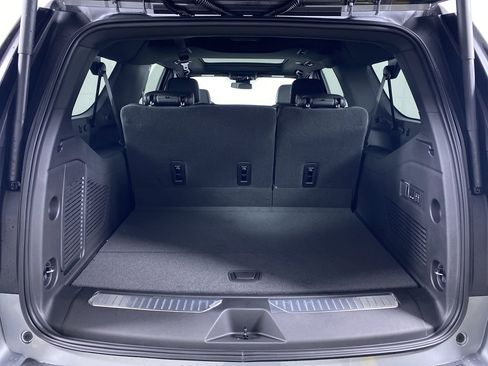 New 2026 Chevrolet Suburban Z71 w/ Comfort Package image 16