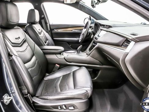 Used 2019 Cadillac XT5 Platinum image 28