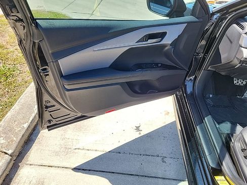 Used 2025 Toyota Camry SE w/ Multimedia Upgrade Package image 10