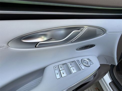 New 2026 Genesis GV70 2.5T Advanced image 15