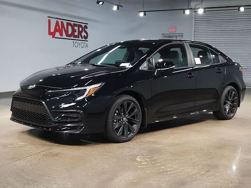 New 2026 Toyota Corolla SE image 3