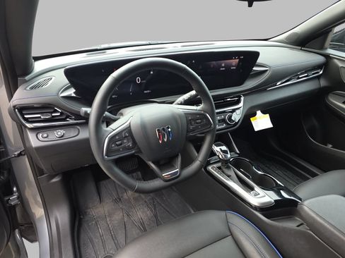 Certified 2024 Buick Envista Sport Touring w/ Convenience I Package FWD image 17