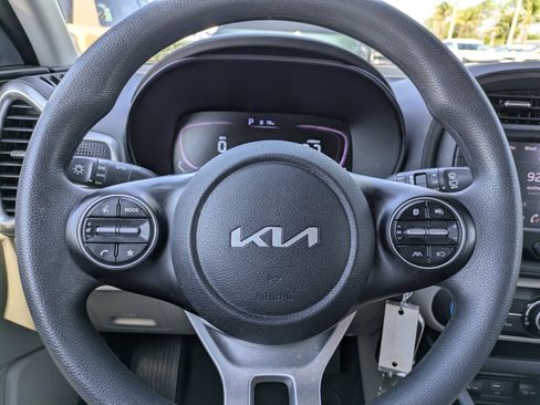 Certified 2023 Kia Soul LX FWD image 20