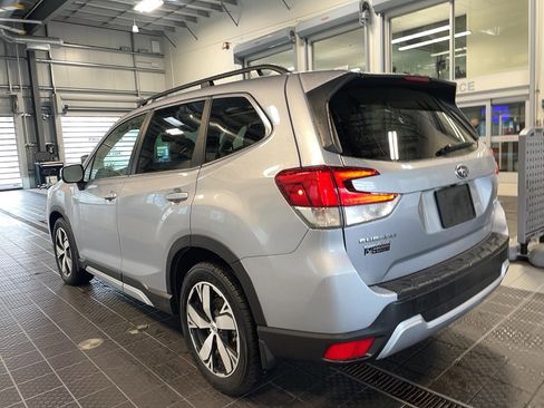 Used 2021 Subaru Forester Touring image 22