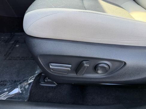 Used 2025 Toyota RAV4 XLE w/ Convenience Package image 23