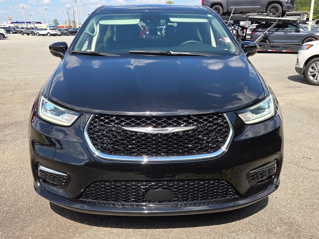 Used 2024 Chrysler Pacifica Touring-L FWD image 17