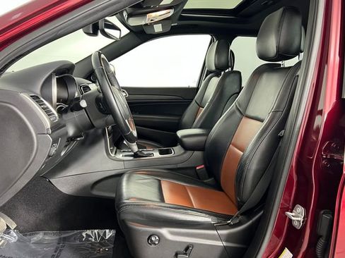 Used 2020 Jeep Grand Cherokee Laredo w/ 18" Wheel & 8.4" Radio Group image 13