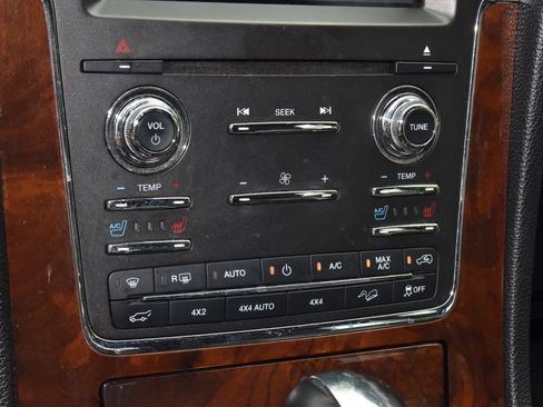 Used 2017 Lincoln Navigator L Select AWD/4WD image 30