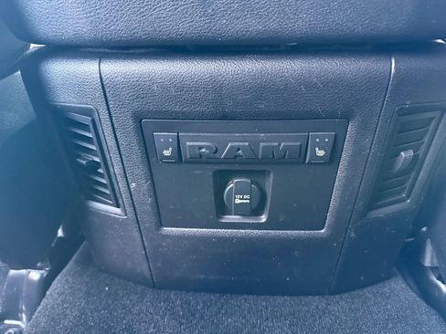 Used 2014 RAM 1500 Laramie w/ Convenience Group image 14