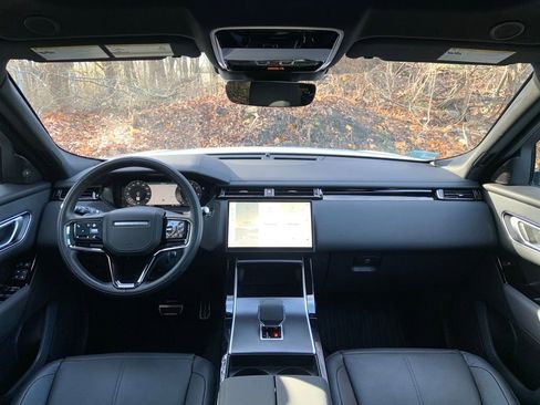 New 2026 Land Rover Range Rover Velar Dynamic SE image 18