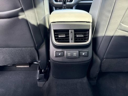 Used 2022 Subaru Legacy Limited AWD/4WD image 21