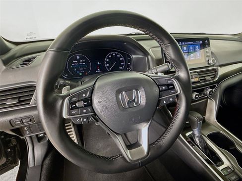 Used 2022 Honda Accord Sport image 12