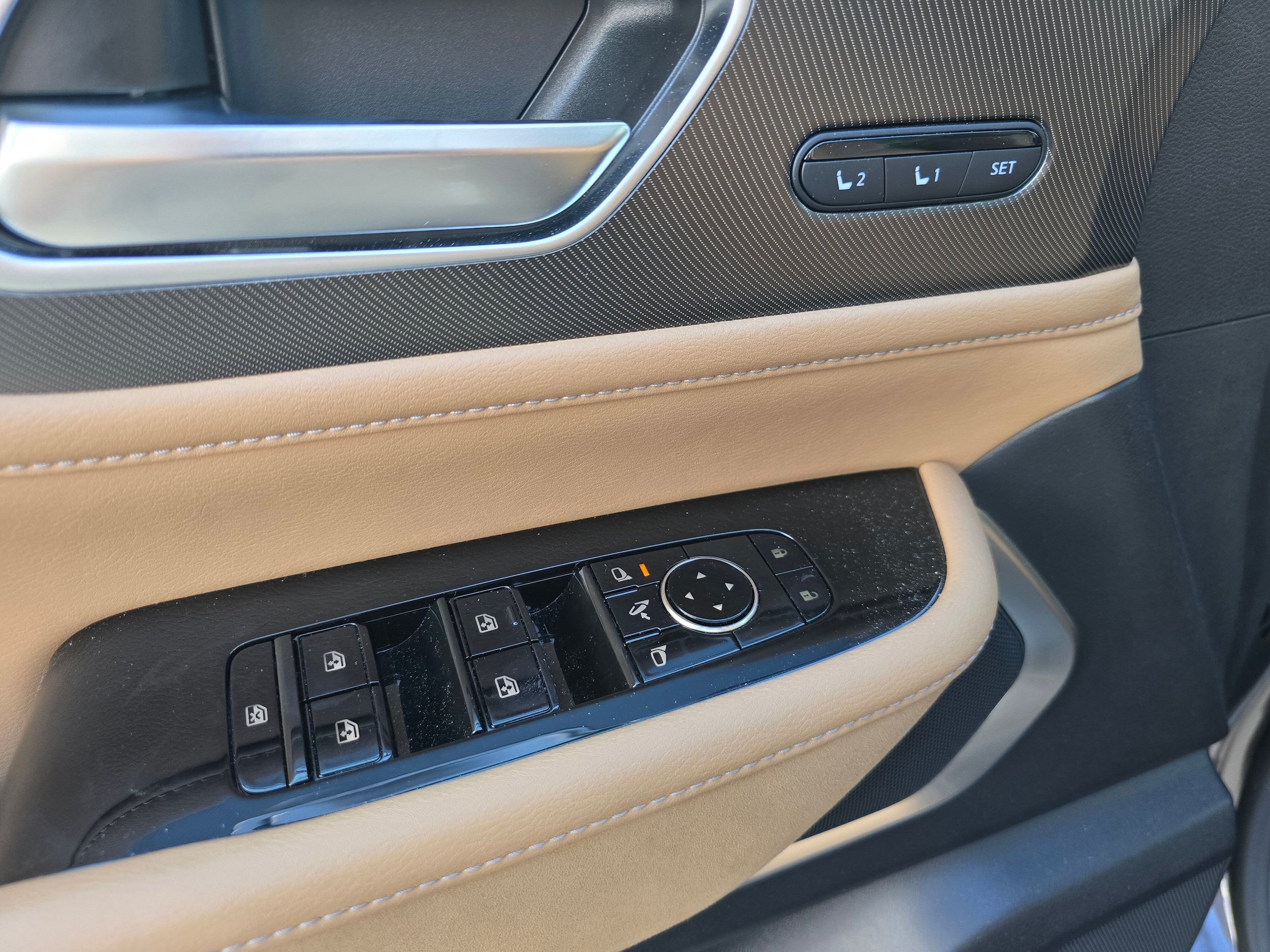 Used 2025 INFINITI QX80 Luxe AWD/4WD image 17