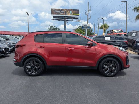 Used 2022 Kia Sportage Nightfall Edition FWD image 10