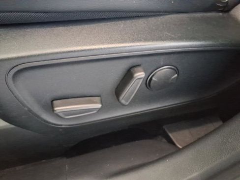 Used 2020 Ford Escape SEL image 21