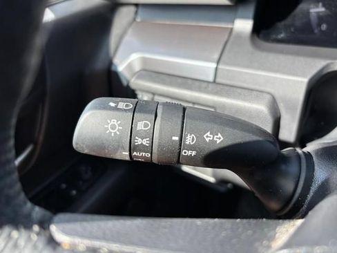 Used 2025 Toyota Tacoma TRD Off-Road AWD/4WD image 28
