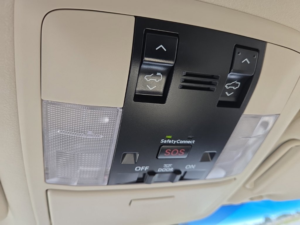 Used 2021 Lexus GX 460 Premium w/ Premium Package AWD/4WD image 19