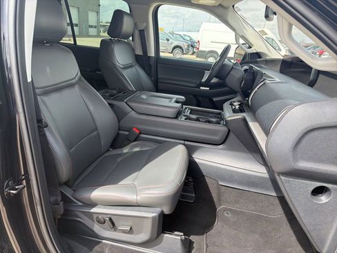 Used 2025 Ford Expedition Max Active image 12