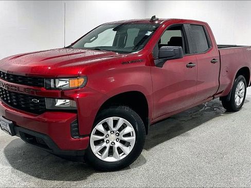 Used 2021 Chevrolet Silverado 1500 Custom w/ LPO, Dark Essentials Package image 3