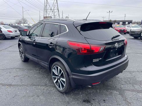 Used 2017 Nissan Rogue Sport SL w/ SL Premium Package image 3