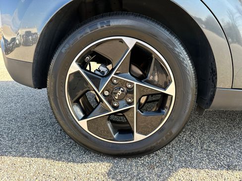 Used 2024 Kia Soul EX image 17