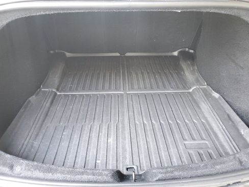Used 2025 Tesla Model 3 Long Range RWD image 8
