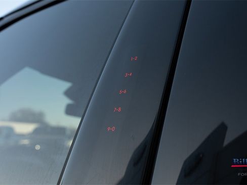 Certified 2021 Ford Explorer Limited w/ Equipment Group 301A image 8